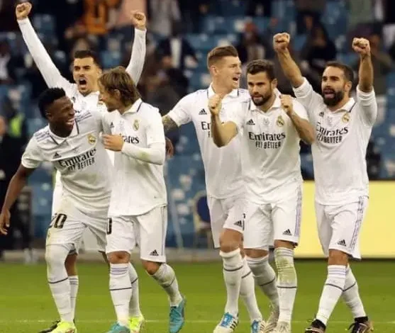 وصل عدد ألقاب ريال مدريد في كأس السوبر الإسباني إلى 12 لقبا خلف برشلونة الذي يملك في رصيده 13 لقبا