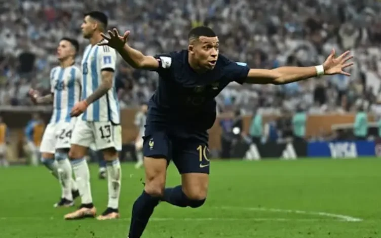 موعد مباراة فرنسا وهولندا القناة الناقلة لمباراة فرنسا وهولندا