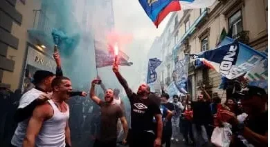 عدد ألقاب نابولي في الدوري الإيطالي