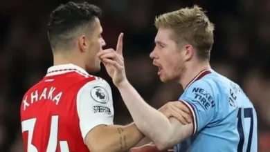 من سيفوز باللقب إذا تساوى أرسنال ومانشستر سيتي في