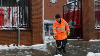 هل ستلعب مباراة ليفربول ومانشستر يونايتد اليوم؟