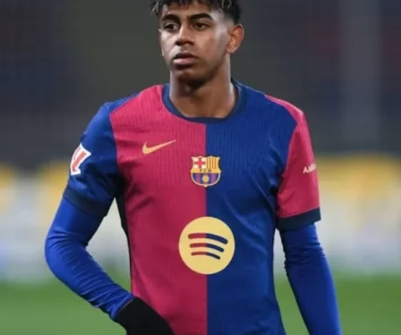 هل سيلعب لامين يامال نصف نهائي كأس السوبر الإسباني بين برشلونة وأتليتيك