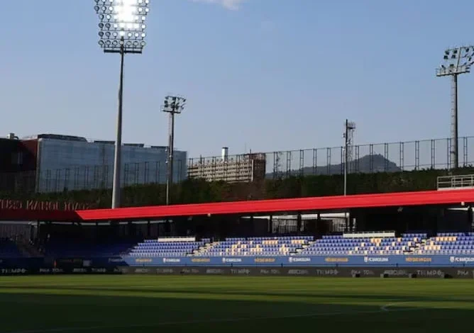 أين ستٌلعب مباراة برشلونة ضد فالنسيا؟ متى سيفتح ملعب الكامبنو؟