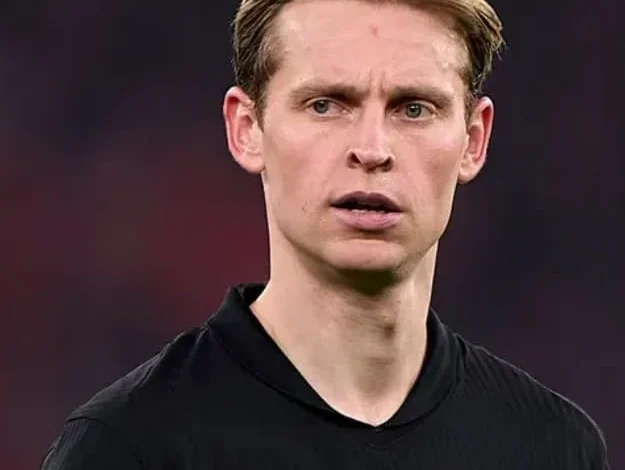 متى ينتهي عقد دي يونج مع برشلونة؟ عقد فرينكي دي لونغ الجديد مع برشلون