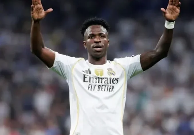 فينيسيوس جونيور وريال مدريد يفكر في بيعه ب 248 مليون يورو.