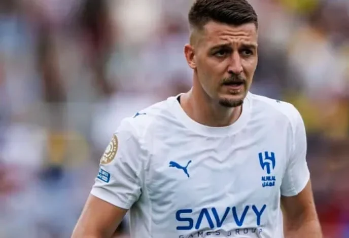 القنوات الناقلة لمباراة الهلال والفتح والموعد