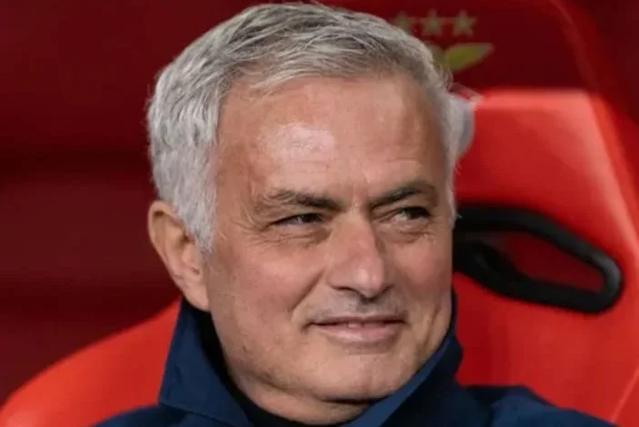 مدرب ريال مدريد الجديد : جوزيه مورينيو وضع عشرة شروط لعودة ريال مدريد