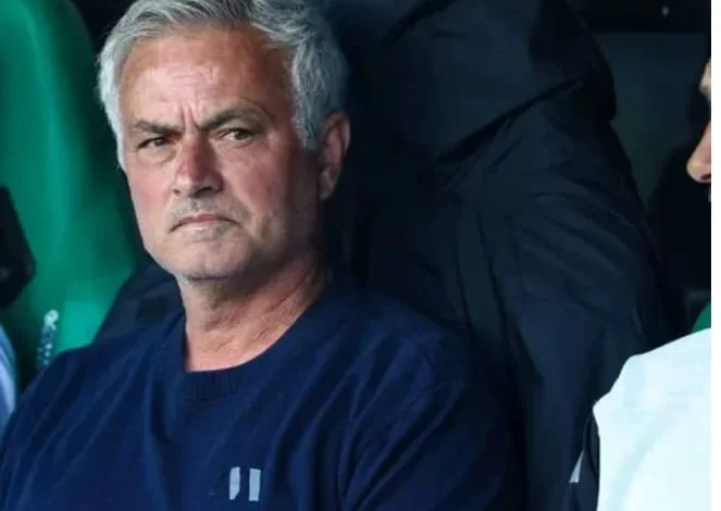 أخبار مدرب ريال مدريد الجديد : هل سيكون جوزيه مورينيو مدربا لريال مدريد؟