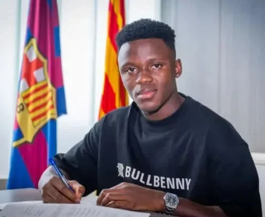 برشلونة يعلن رسمياً عن صفقة عزيز عيسى